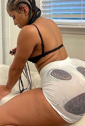 Escort Zira FOR NUDES N LIVE VIDEO CALS